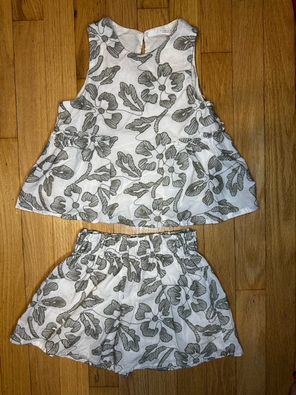 Zara Size: 6 Two-Piece Floral Tank and Shorts Set